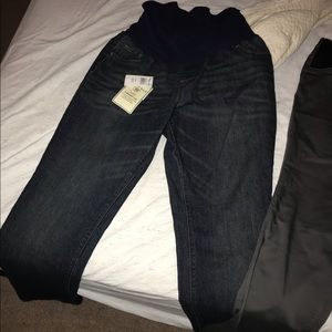 Motherhood Maternity LXL jeans